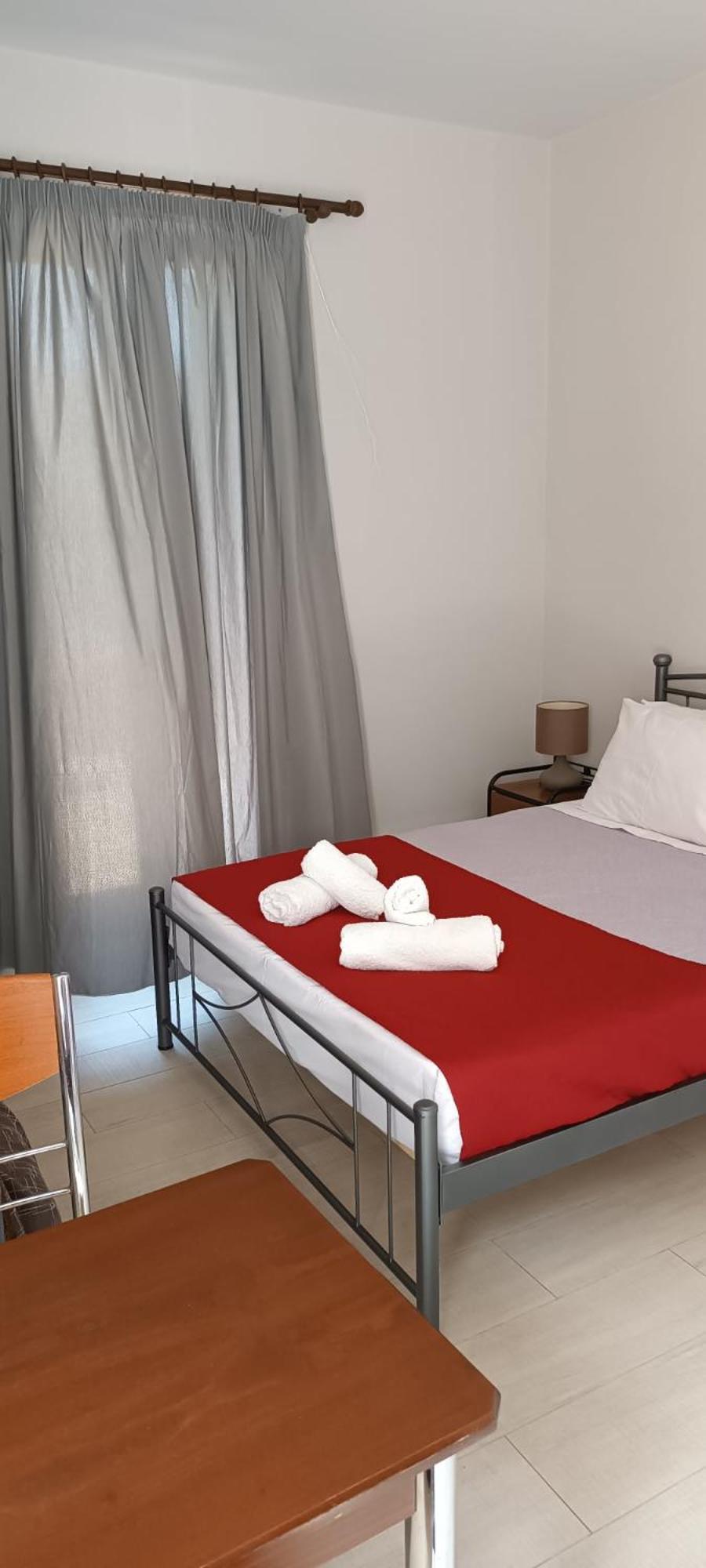 Andros Guesthouses Oda fotoğraf